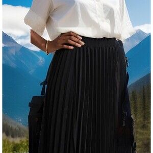 NWOT Uniqlo Womens Solid Black Knee Length Chiffon Pleated Skirt Sz M Lined